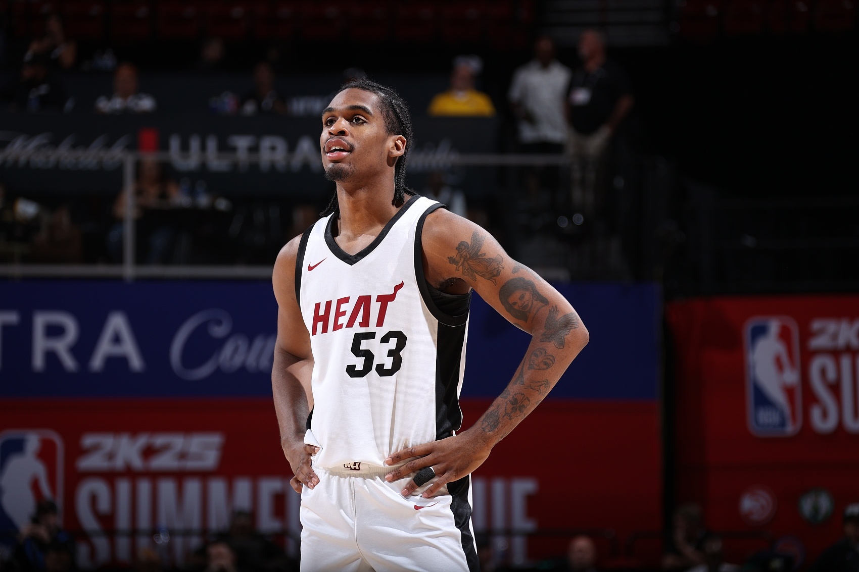 PG电子登录入口-NBA场均6.5分！记者：前火箭&amp;热火球员克里斯托弗自宣加盟深圳